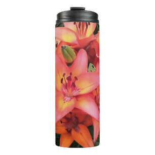 Artisitc Coral Colored Garden Lilies Thermosbecher