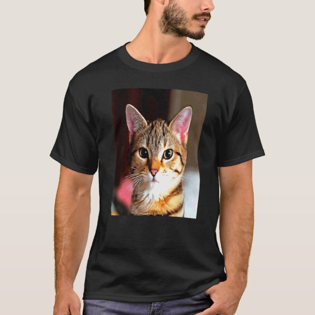 Artistic Baby Faced Yellow Mit Augen Brown Tabby C T-Shirt (Vorderseite)