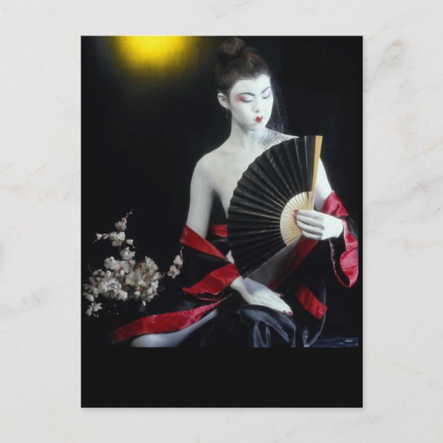 Asian Fashion Girl mit Fan Postcard Porcelain Doll Postkarte (Vorderseite)