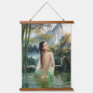 Asiatische Frau, die in einem Teich nahe dem Bambu Wandteppich Mit Holzrahmen