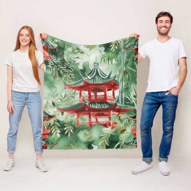 Asiatische Pagode in Verdant Landscape (14) Fleecedecke (Beispiel)