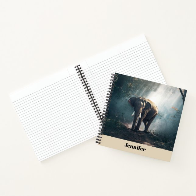 Asiatischer Elefant in einem sonnenbeleuchteten Wa Notizbuch (Innenseite)