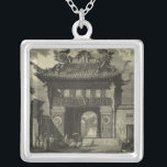 Asiatischer Kaisertempel in Schwarz und Weiß Versilberte Kette<br><div class="desc">Die Besucher versammeln sich vor diesem asiatisch-imperialen Tempel,  bereit zum Eintreten. Der atemberaubende Druck wird in Schwarz und Weiß gedruckt und verleiht dem Ganzen einen uralten Look,  der die Zeit,  die es darstellt,  nachahmt. Lege das heute an deine Wand und genieße es!</div>