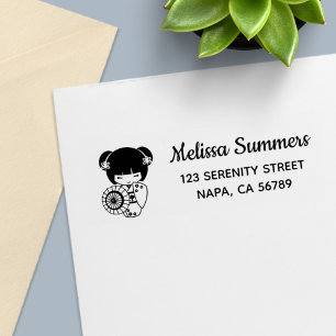Asiatisches Schirmmädchen in Kimono-Adresse Permastempel