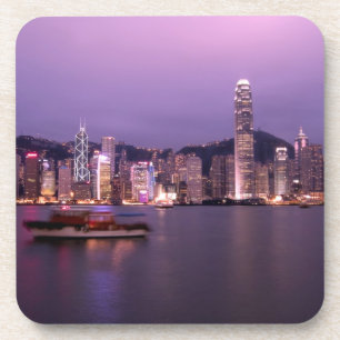 Asien, China, Hongkong, Stadt-Silhouette und Getränkeuntersetzer