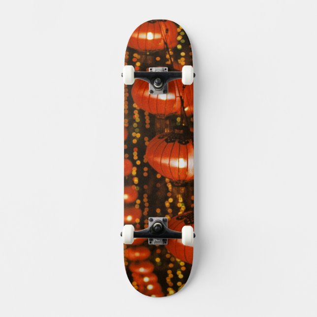 Asien, China, Peking. rote chinesische Laternen, Skateboard (Vorderseite)