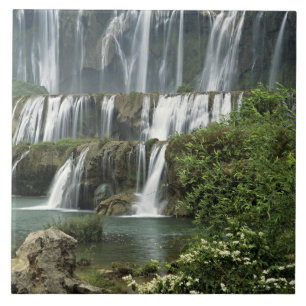 Asien, China, Provinz Yunnan, Qujing, Luoping Fliese