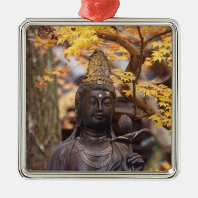 Asien, Japan, Buddha Ornament Aus Metall (Vorne)