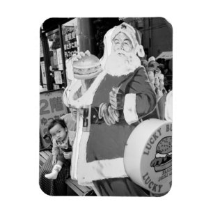 Asien, Japan, Hakodate. Weihnachtsmann in Japan Magnet