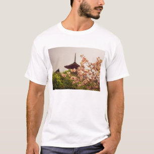 Asien, Japan, Kyoto, Kiyomizu-Tempel im Frühling T-Shirt