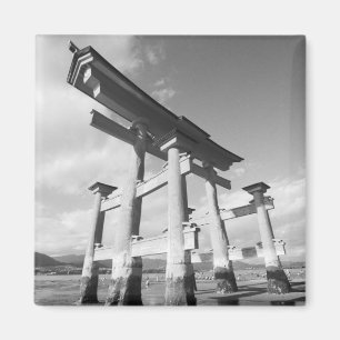 Asien, Japan, Miyajima. Das Torri-Tor. Magnet