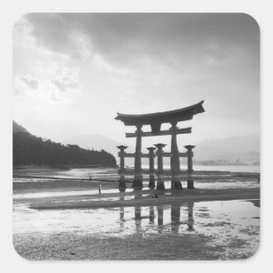 Asien, Japan, Myajima. Torri Gate Quadratischer Aufkleber