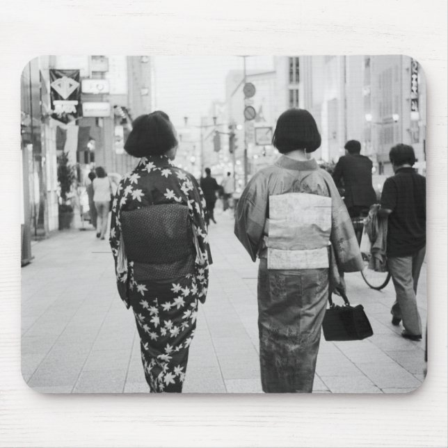 Asien, Japan, Tokio. Geishas auf der Ginza. Mousepad (Vorne)