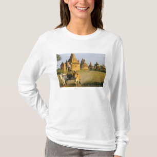 Asien, Myanmar (Birma), Bagan (Heide). Ein Wagen i T-Shirt