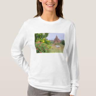 Asien, Myanmar (Birma), Bagan (Heide). Kühe T-Shirt