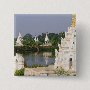 Asien, Myanmar (Birma), Mandalay. Ein Buddhist Button