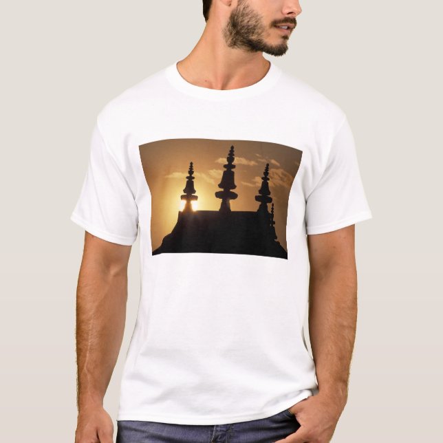 Asien, Nepal, Kathmandu. Boudhanath Stupa. T-Shirt (Vorderseite)