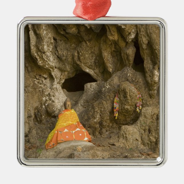 Asien, Thailand, Mae Hong Son, Buddha-Bilder Silbernes Ornament (Vorne)