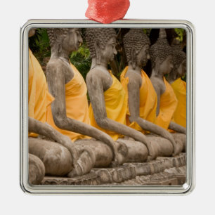 Asien, Thailand, Siam, Buddhas in Ayutthaya Ornament Aus Metall