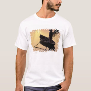 Asien, Vietnam, Mekong-Delta, Can Tho. Abend T-Shirt