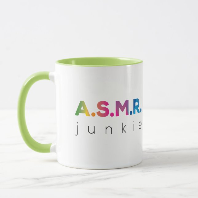 ASMR-Junkie mit Regenbogen-Muster Tasse (Links)