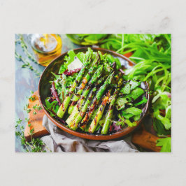Asparagus Salat mit gemischten Grüntönen Feiertagspostkarte
