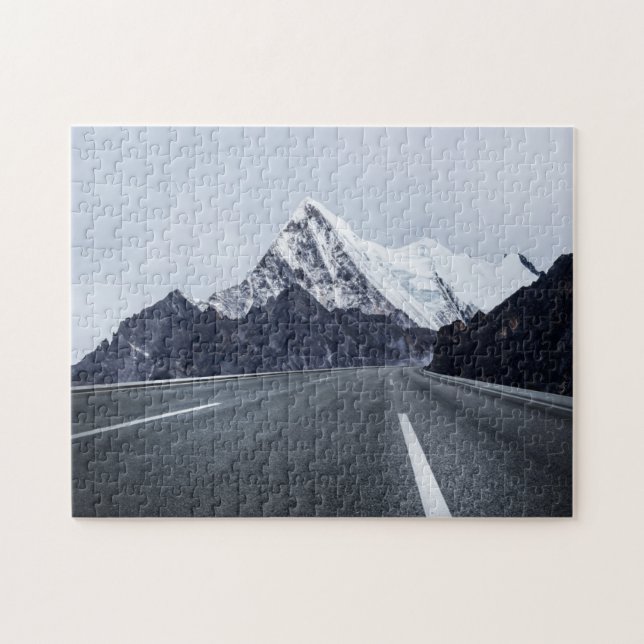 Asphaltstraße vor Schnee-Berg Puzzle (Horizontal)