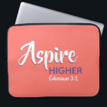 ASPIRE HIGHER Inspirational Christlich Coral Laptopschutzhülle<br><div class="desc">Inspirationsbotschaft - Aspire Higher - mit Schriftzeichen Colossians 3:2 "Set deinen Geist auf die Dinge oben". Eine motivierend Nachricht, einfach aber stilvoll dargestellt. Text ist vollständig anpassbar, sodass Sie mit Ihrer eigenen Lieblingsnachricht und Scripturreferenz personalisieren können, oder Sie können verlassen, wie es ist. Ein großartiges Geschenk das ganze Jahr über...</div>