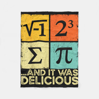 Aß etwas Kuchen und war lecker lustiger Mathe-Wort Fleecedecke