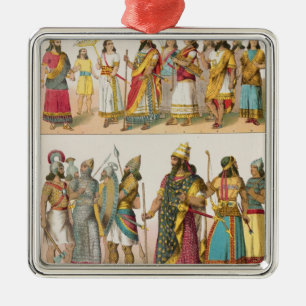 Assyrian Kleid, von "Trachten der Voelker", 1864 Ornament Aus Metall