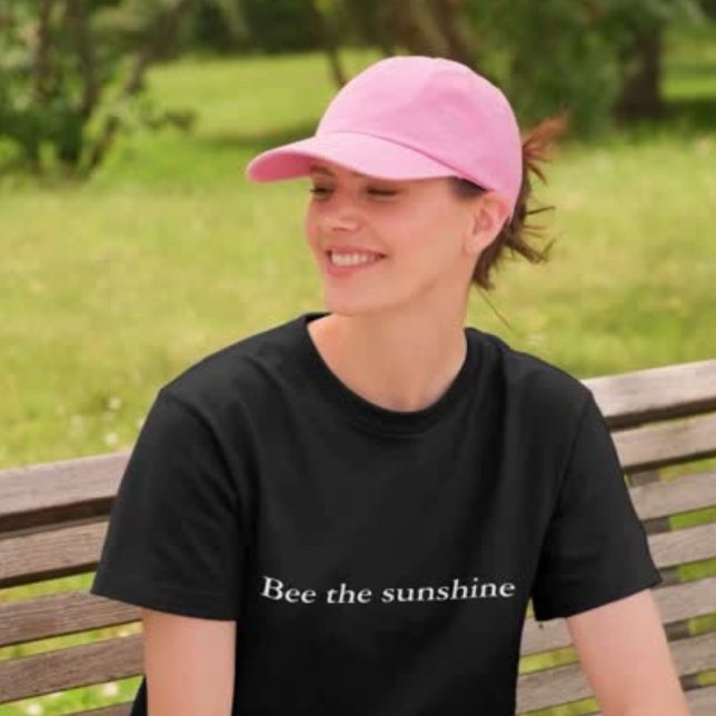 Ästhetische Ausstattung Zitat Bee the sunshine T-Shirt (Von Creator hochgeladen)