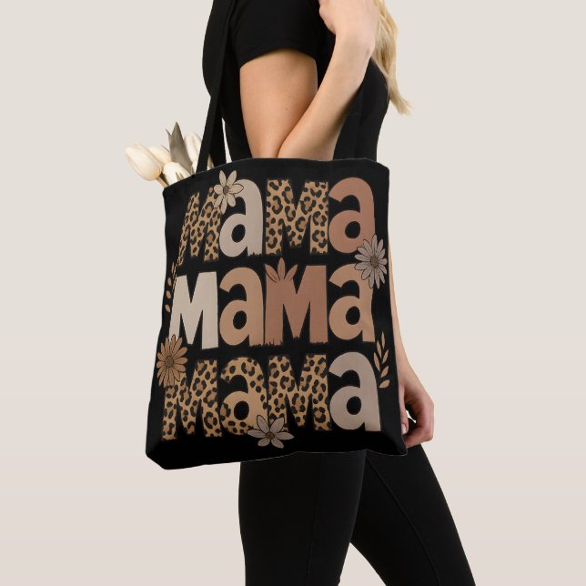 Ästhetische Mama Typografie Leopard Print (Von Nahem)