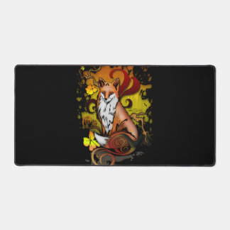 Ästhetischer Fuchs-Wald-Schreibtischaufbau in warm Schreibtischunterlage