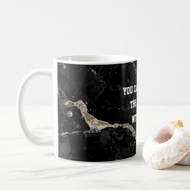 Ästhetischer Schwarz-Gold-Kintsugi mit subtiler Hu Kaffeetasse (Mit Donut)