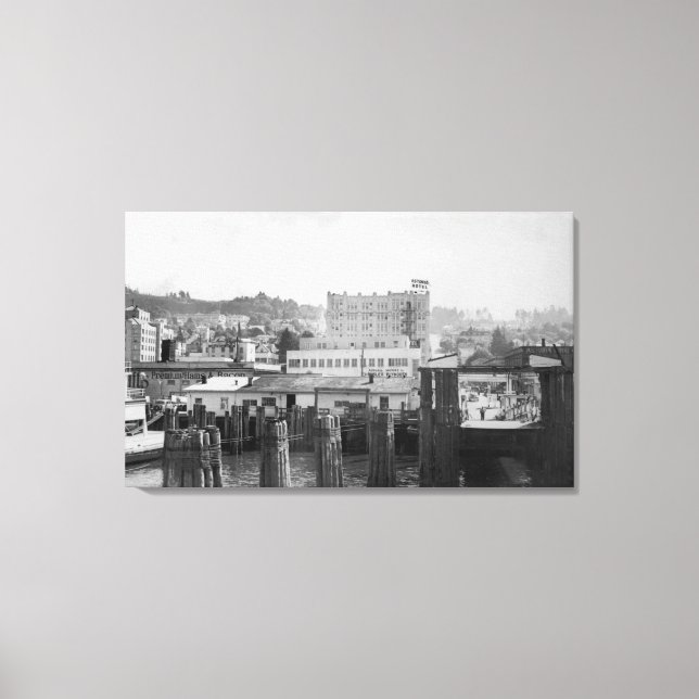 Astoria, Oregon Szene mit Fähre Slip Leinwanddruck (Vorderseite)