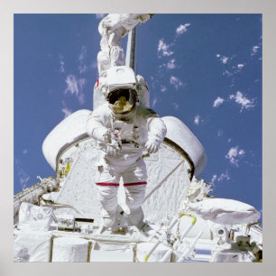 Astronaut an Fernmanipulationssystem angeschlossen Poster