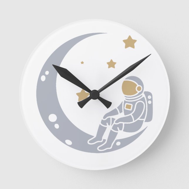 Astronaut auf dem Crescent Moon Design Runde Wanduhr (Vorderseite)