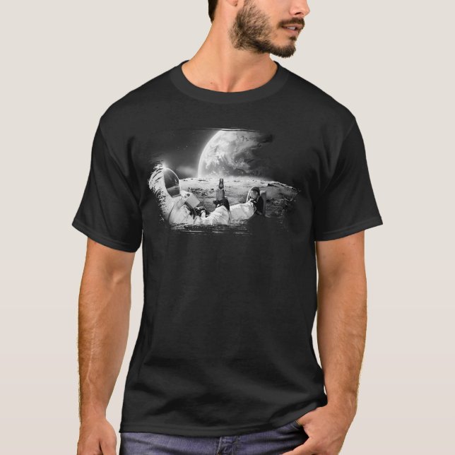 Astronaut auf dem Mond mit Bier T-Shirt (Vorderseite)