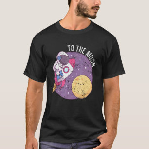 Astronaut auf dem Mond mit einer Rakete T-Shirt