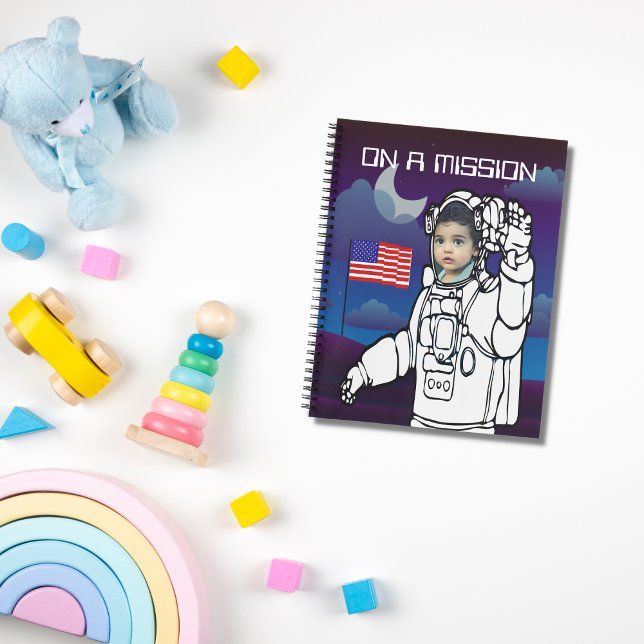 Astronaut auf dem Mond Weltraumjunge Planer (Von Creator hochgeladen)