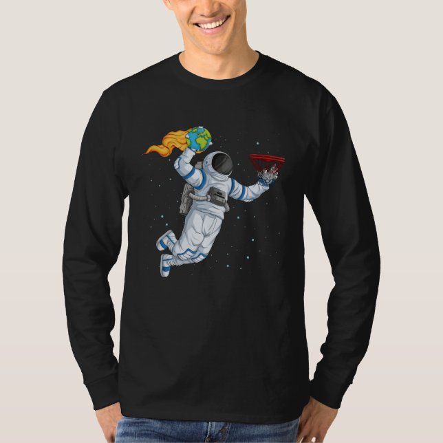 Astronaut Basketball Player Play Basketball In Spa T-Shirt (Vorderseite)