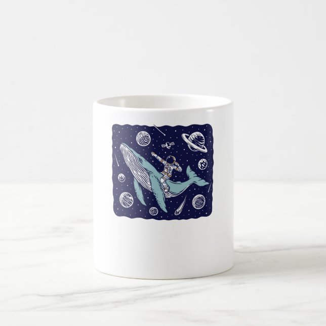 Astronaut, der Wal fährt Kaffeetasse (Mittel)
