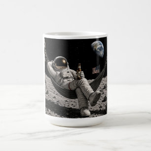 Astronaut entspannt mit Bier auf dem Mond Kaffeetasse