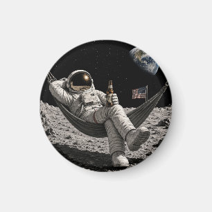 Astronaut entspannt mit Bier auf dem Mond Magnet