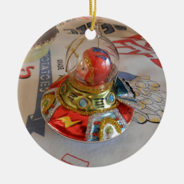 Astronaut Glasverzierung auf Idaho Vintag Keramik Ornament (Vorne)