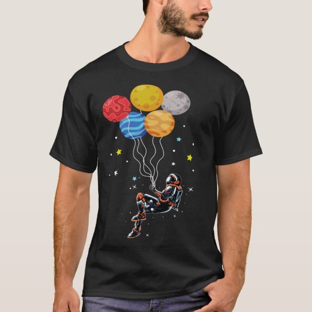 Astronaut Holding Planet Balloons The Spaceman s T T-Shirt (Vorderseite)