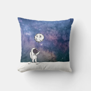Astronaut im All mit Mondballon Kosmostars Kissen