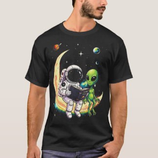 Astronaut liest Buch für Alien Mond Weltraum T-Shirt