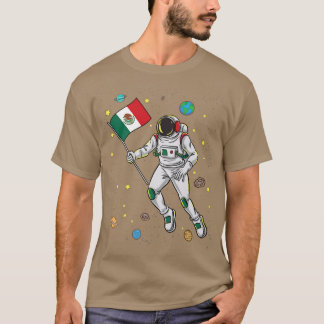 Astronaut mit mexikanischer Flagge im Weltraum T-Shirt