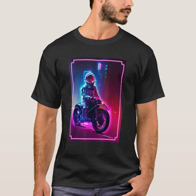 Astronaut On A Motorcycle   Space and Science Fict T-Shirt (Vorderseite)
